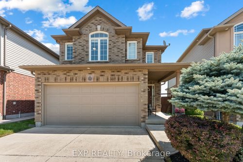 6648 Mary Dr, Niagara Falls, ON, L2H0B6 | Card Image