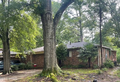 3039 Woodview Dr, Jackson, MS, 39212-4047 | Card Image