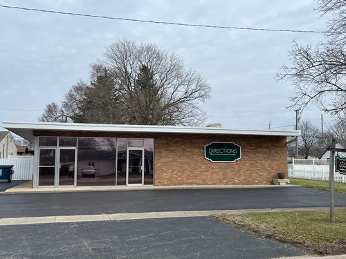 103 W 3rd St, Aroma Park, IL, 60910-1088 | Card Image