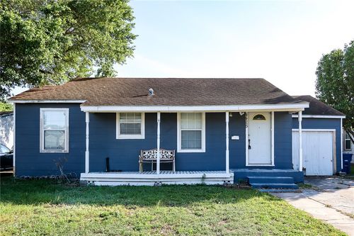 4425 N Cornelia Cir, Corpus Christi, TX, 78408-2805 | Card Image