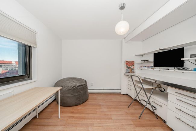 Home office or second bedroom | Image 13