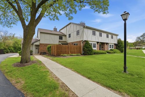 842-842 Bristol Dr, Barrington, IL, 60010-4507 | Card Image