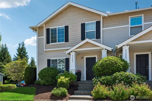 3-23907 Ne 113th Ln, Redmond, WA, 98053-5788 | Card Image