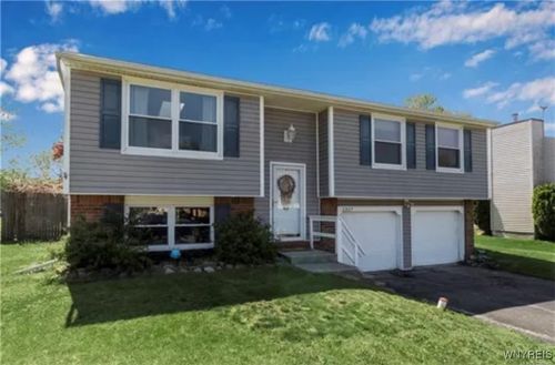 1317 Crescent Dr, Derby, NY, 14047-9571 | Card Image