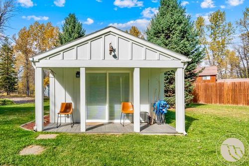 32 Wagon Wheel Ln, Red Lodge, MT, 59068-9574 | Card Image