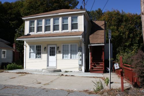 387 Putnam Pike, Killingly, CT, 06241-1107 | Card Image
