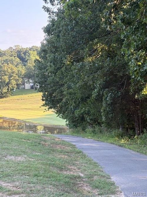 5752 Treebrook Dr, Hillsboro, MO, 63050-5415 | Card Image