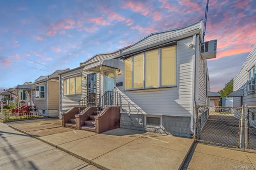 6467 58th Rd, Maspeth, NY, 11378-2805 | Card Image