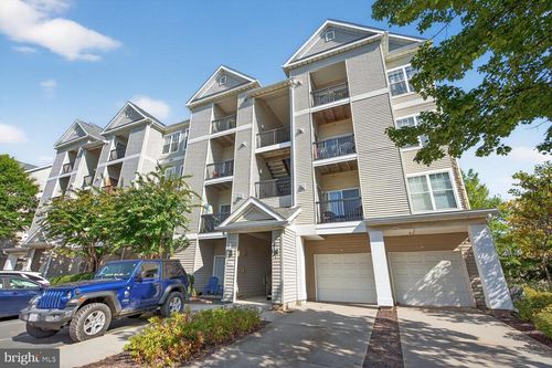 apt-j-5123 Travis Edward Way, CENTREVILLE, VA, 20120-3066 | Card Image