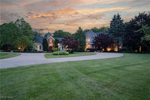 7488 Valley View Rd, Hudson, OH, 44236-1260 | Card Image