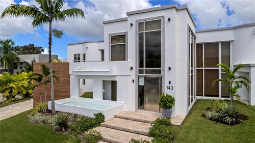 La Villa de Torrimar Reina Victoria, GUAYNABO, PR, 00969 | Card Image