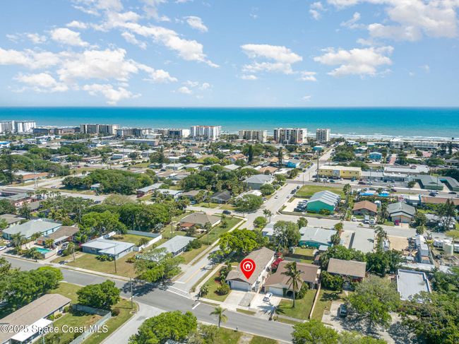 380 N 2 Nd St, House other with 3 bedrooms, 2 bathrooms and null parking in Cocoa Beach FL | Image 21