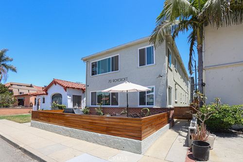 70 Roycroft Ave, Long Beach, CA, 90803-3122 | Card Image