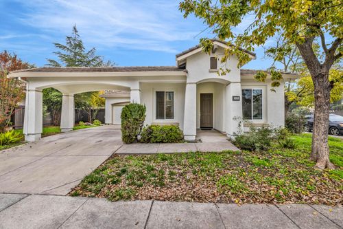 5520 Elkhart St, Sacramento, CA, 95835-1521 | Card Image