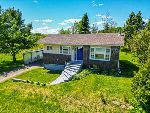 34 Ritchie Rd, Cache Bay, ON, P0H1G0 | Card Image