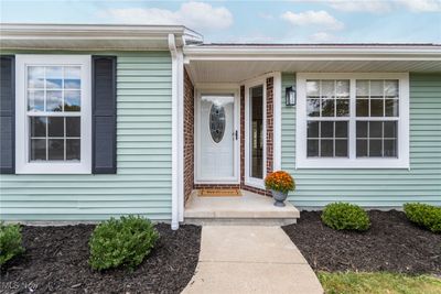 7526 Huntington Drive, House other with 3 bedrooms, 2 bathrooms and null parking in Boardman OH | Image 2