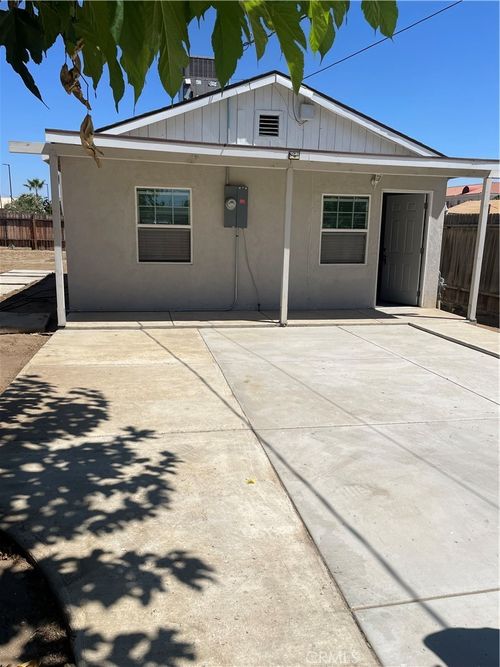 1608 Lisle St, Bakersfield, CA, 93308-2216 | Card Image