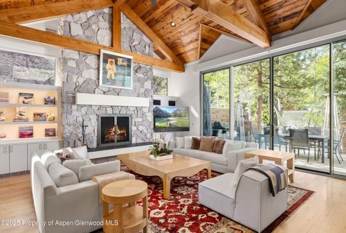 437 W Smuggler St, Aspen, CO, 81611-1258 | Card Image