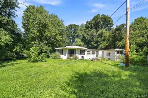 44 Oak Drive, East Fishkill, NY, 12533 | Card Image