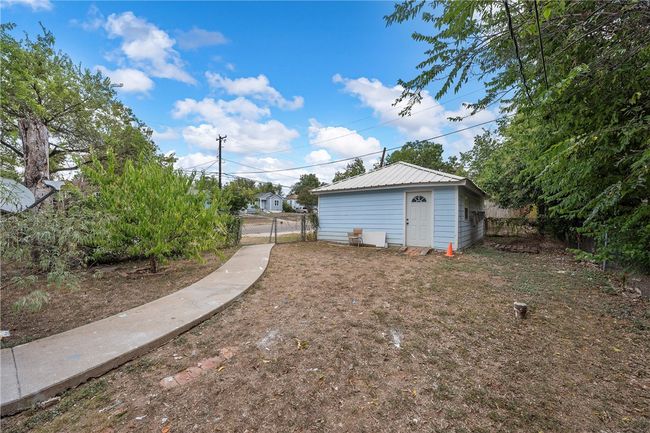 1800 Avondale Ave, House other with 5 bedrooms, 2 bathrooms and null parking in Waco TX | Image 24