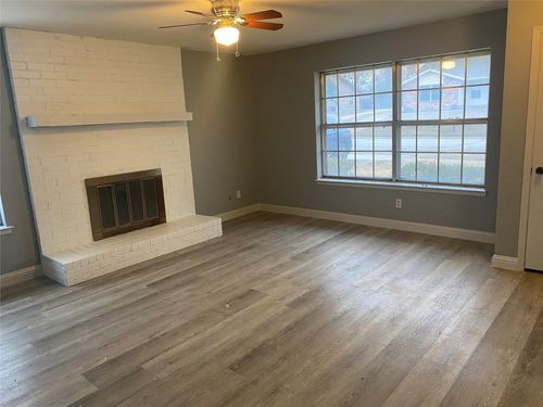 7035 Crosstimbers Ln, North Richland Hills, TX, 76182-3305 | Card Image