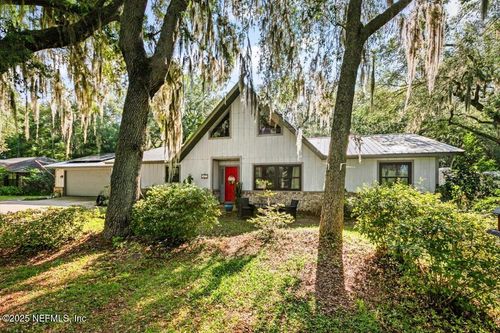 407 Lakeshore Dr, Starke, FL, 32091-6368 | Card Image