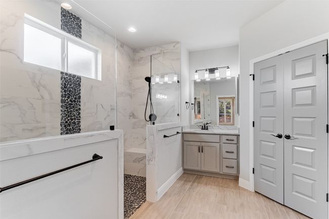 20104 Byrd Ave, House other with 5 bedrooms, 3 bathrooms and 9 parking in Lago Vista TX | Image 10