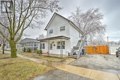 220 Brock St, Amherstburg, ON, N9V2H2 | Card Image