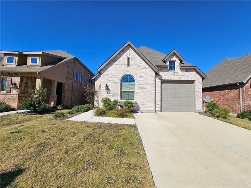 3915 Chesapeake Ln, Heartland, TX, 75126-2653 | Card Image