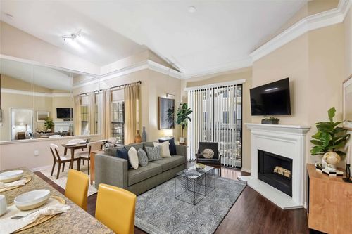 a1521-6607 Brodie Ln, Austin, TX, 78745-4658 | Card Image