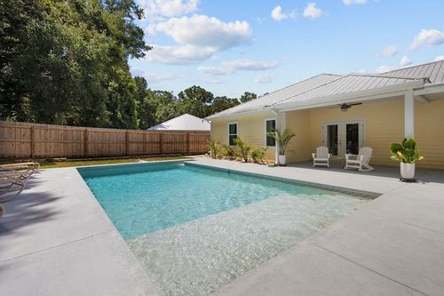 9106 Maryann Dr, Fanning Springs, FL, 32693-6804 | Card Image