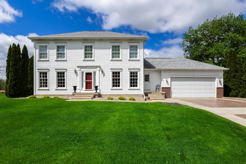 14 Timberlane Dr, Geneseo, IL, 61254-9101 | Card Image