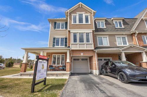 2400 Bronzedale St, Pickering, ON, L1X0C3 | Card Image