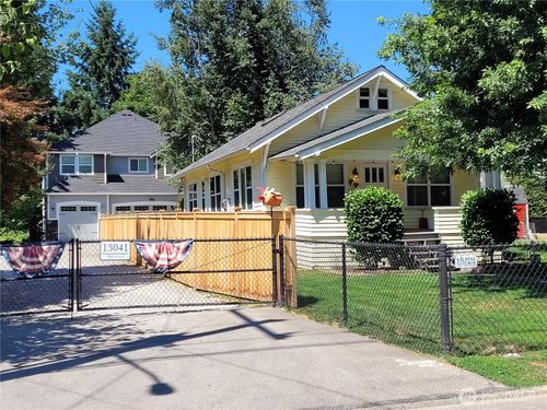 13039 56th Ave S, Tukwila, WA, 98178-4628 | Card Image