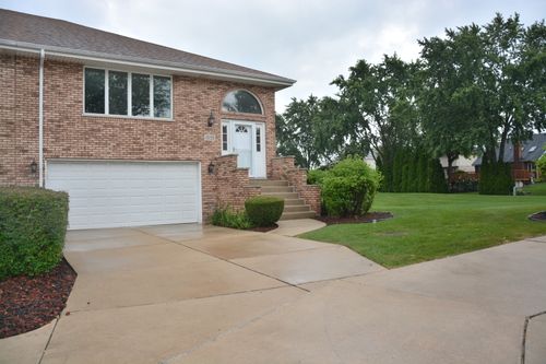 9-17155 Kamp Ct, Tinley Park, IL, 60487-5411 | Card Image