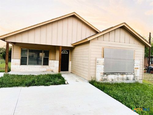 9000 Pocahontas, Spring Branch, TX, 78070-3911 | Card Image