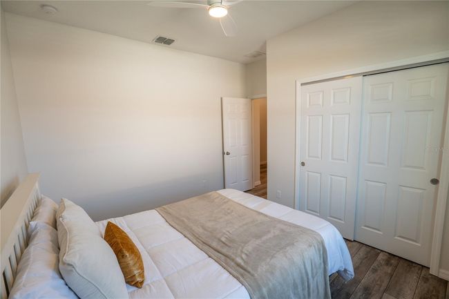 13233 Lake Yale View Loop, House other with 3 bedrooms, 2 bathrooms and null parking in GRAND ISLAND FL | Image 10