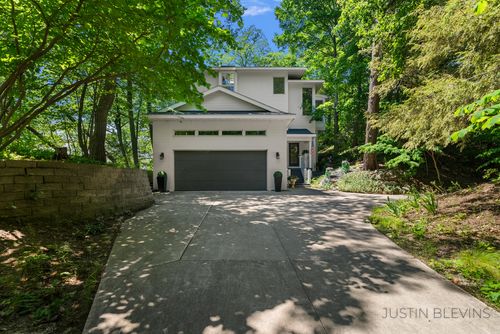 17531 Mountain Plat Dr, Grand Haven, MI, 49417-9395 | Card Image