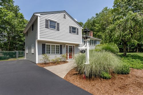 8 Walnut St, Foxboro, MA, 02035-2730 | Card Image