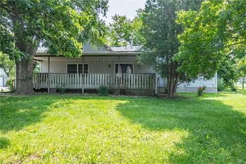 10622 N Route 121, Latham, IL, 62543-9600 | Card Image