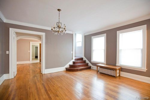 7880 Van Dyke Pl, Detroit, MI, 48214-2429 | Card Image