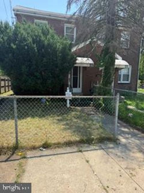 3007 W 10th St, CHESTER, PA, 19013-1606 | Card Image