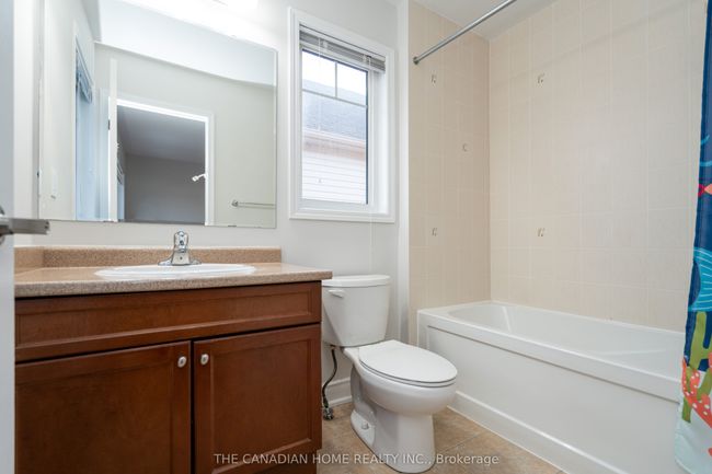 72 Colonel Frank Ching Cres, House attached with 4 bedrooms, 3 bathrooms and 2 parking in Brampton ON | Image 26
