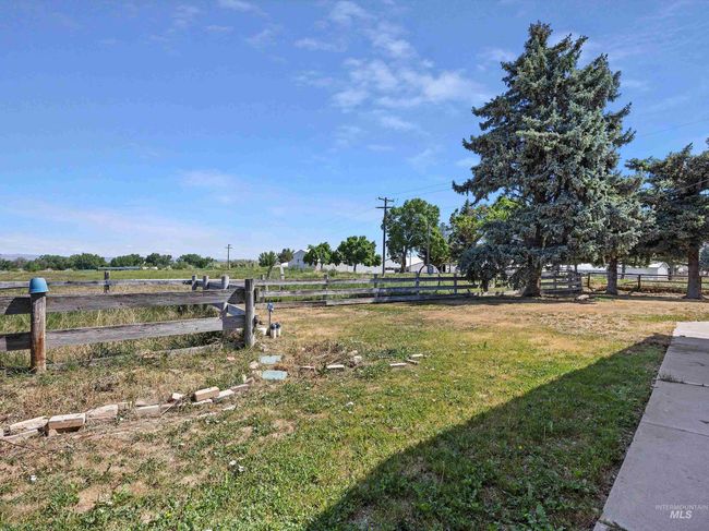 1872 E 1750 S, House other with 4 bedrooms, 3 bathrooms and 2 parking in Gooding ID | Image 14