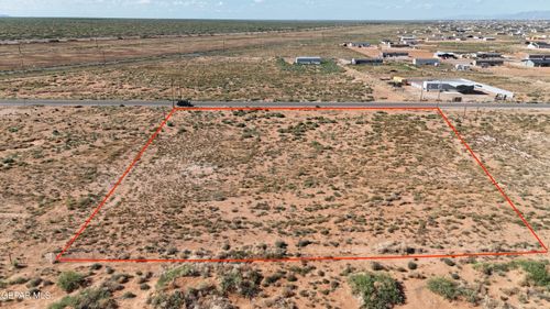 1449 Thar Desert Dr, Chaparral, NM, 88081-7152 | Card Image