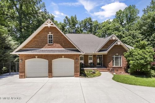 103 Winchester Cir, Oak Ridge, TN, 37830-8664 | Card Image