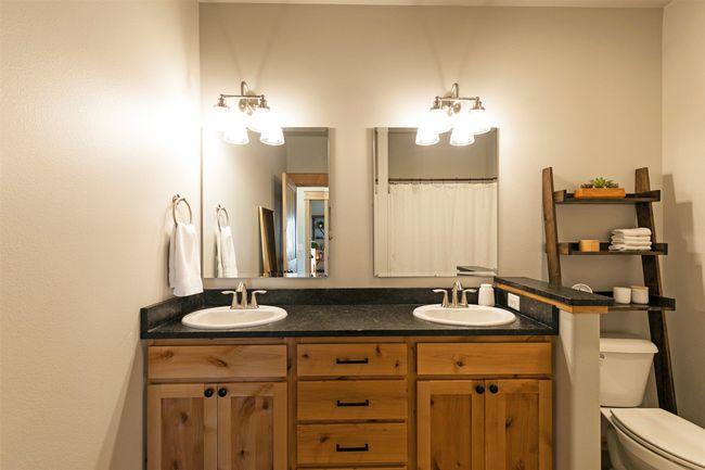 10 Lonepine Trl, Townhouse with 3 bedrooms, 3 bathrooms and null parking in Hamilton MT | Image 19