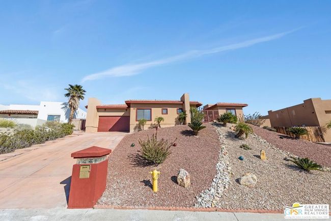 Front Yard | Image 7