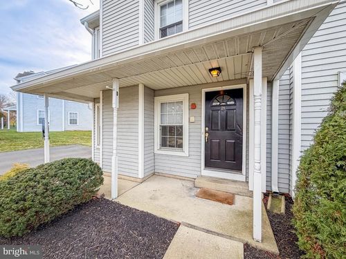 21 Stockton Ct, NEWTOWN, PA, 18940-1693 | Card Image