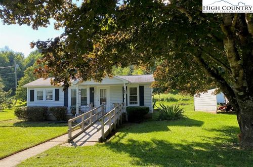 7610 Linville Falls Hwy, Newland, NC, 28657-9065 | Card Image